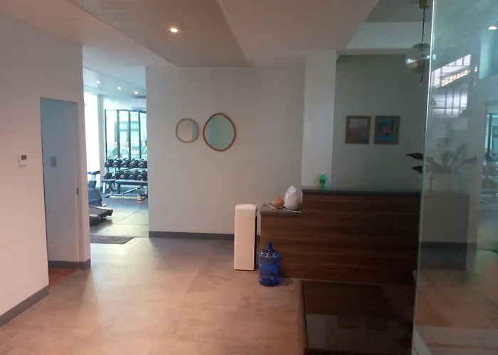 Tagaytay Country Hotel