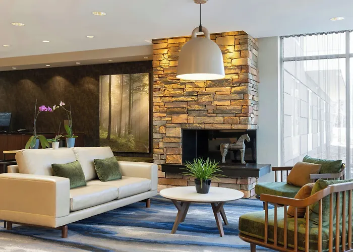 Fairfield Inn & Suites By Marriott Springfield Northampton/Amherst