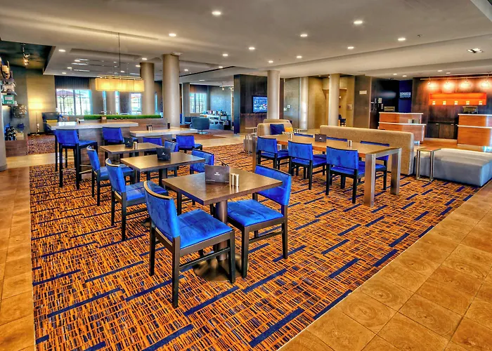 Courtyard By Marriott San Marcos