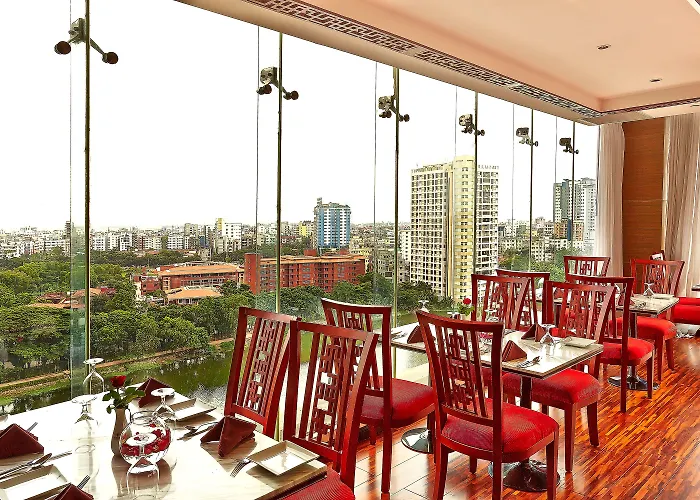 Six Seasons Hotel