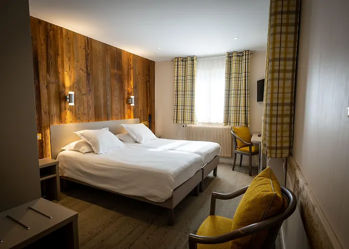 Logis Hotel De La Tour