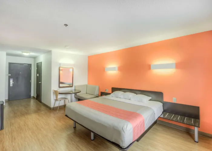 Motel 6-Regina, SK