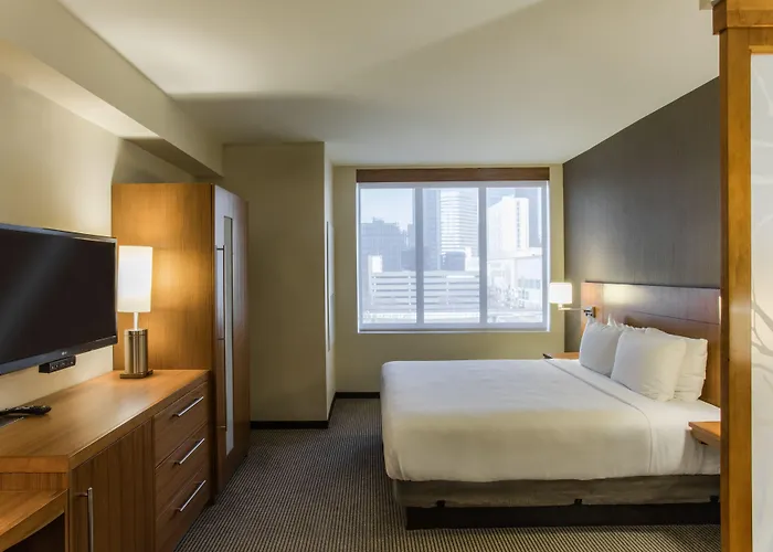 Hyatt Place Charlotte Downtown