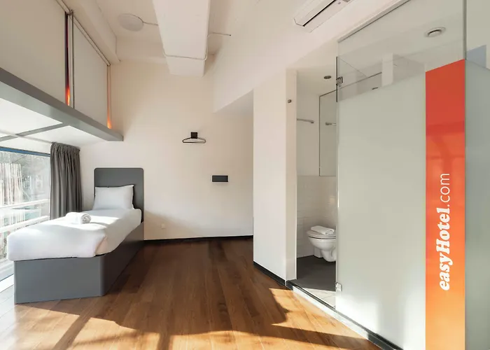 Easyhotel Rotterdam City Centre