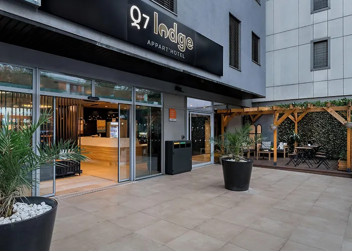 Q7 Lodge Lyon 7