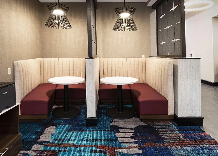 Hampton Inn & Suites - Raleigh Downtown