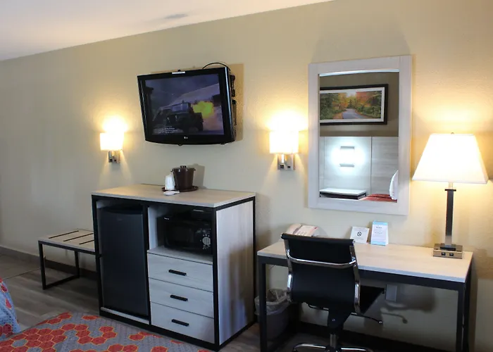 Travel Inn & Suites Flemington