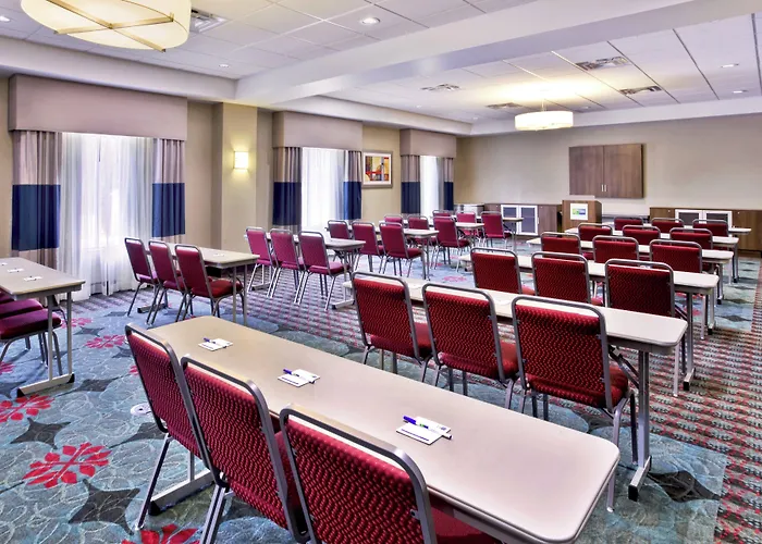 Holiday Inn Express & Suites Oak Ridge By Ihg