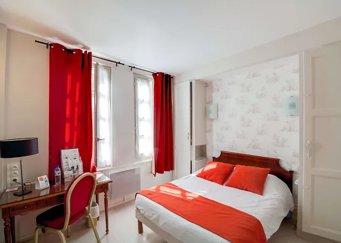 Brit Hotel Comtes De Champagne - Troyes Centre Historique
