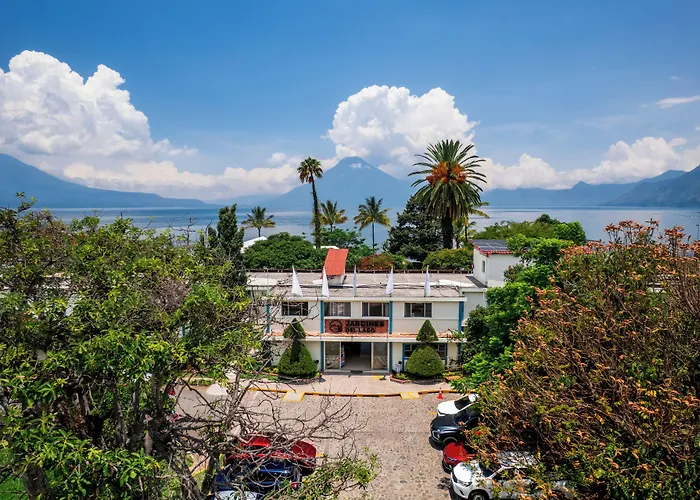Hotel y Centro de Convenciones Jardines del Lago
