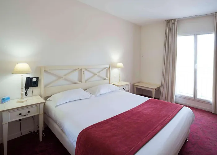 Brit Hotel Du Perche