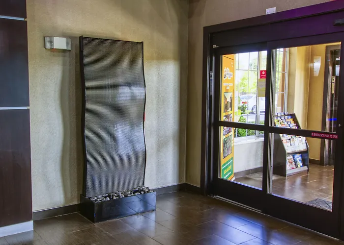 Comfort Suites Waco North - Near University Area