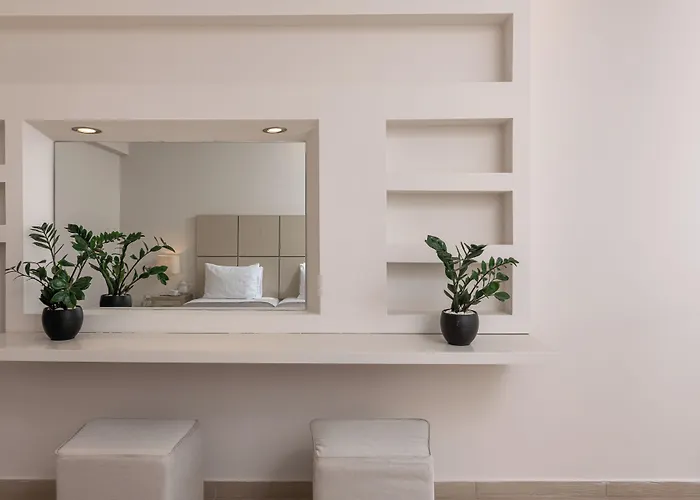 Splendour Hotel And Suites