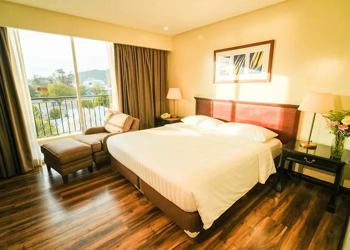 Court Meridian Hotel & Suites
