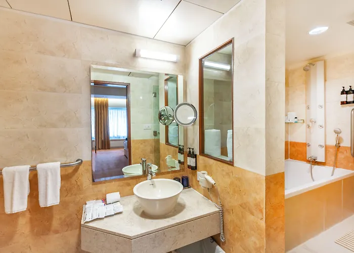 Fortune Park Lake City, Thane - Member Itc Hotels' Group