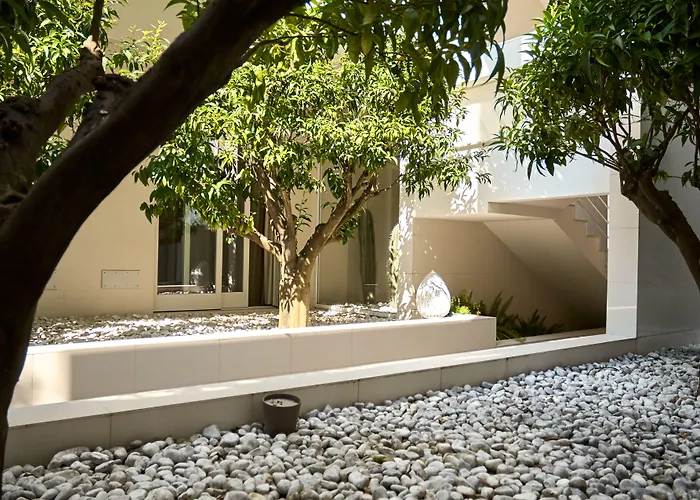 Soglow Business Class Hotel