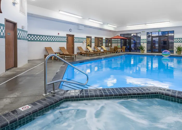 Wood River Inn & Suite
