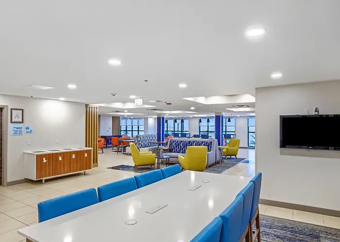 Holiday Inn Express - Gulfport Beach By Ihg
