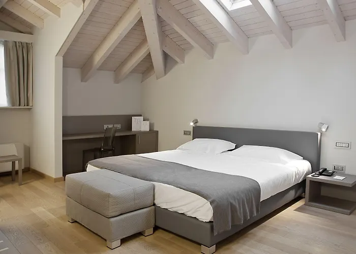 Hotel Di Varese