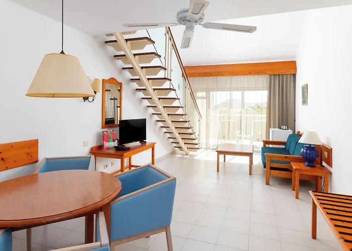 Hotel Riu Oliva Beach Resort