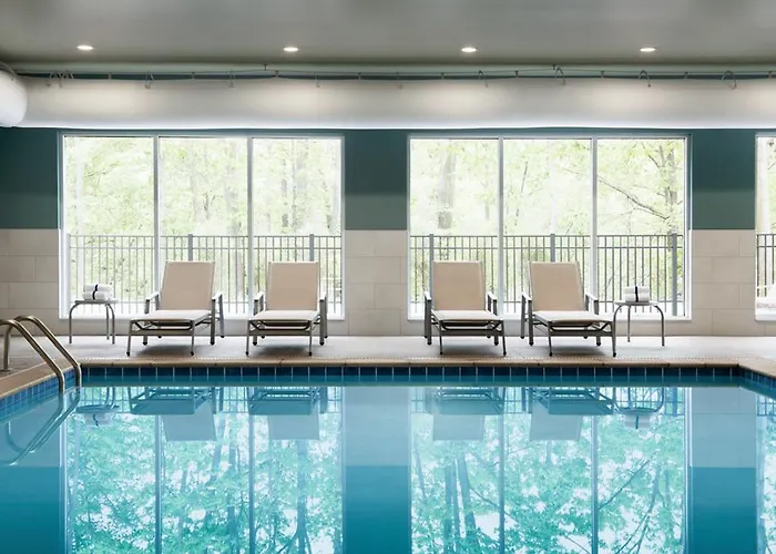 Holiday Inn Express Newton By Ihg