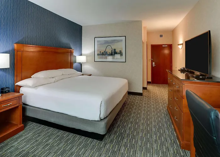 Drury Inn & Suites St. Louis Arnold