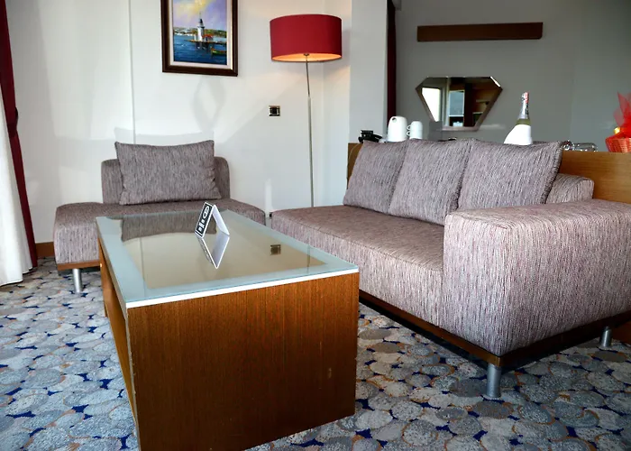 Hotel Hegsagone Marine Asia