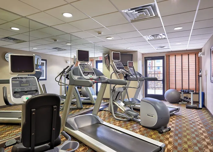 Holiday Inn Express&Suites El Paso Airport by IHG