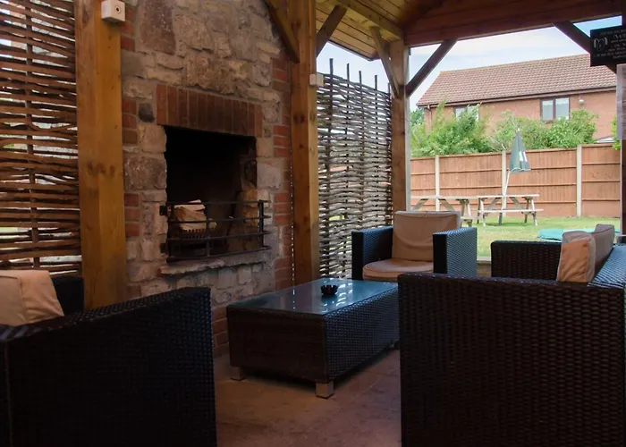 Crossways Inn