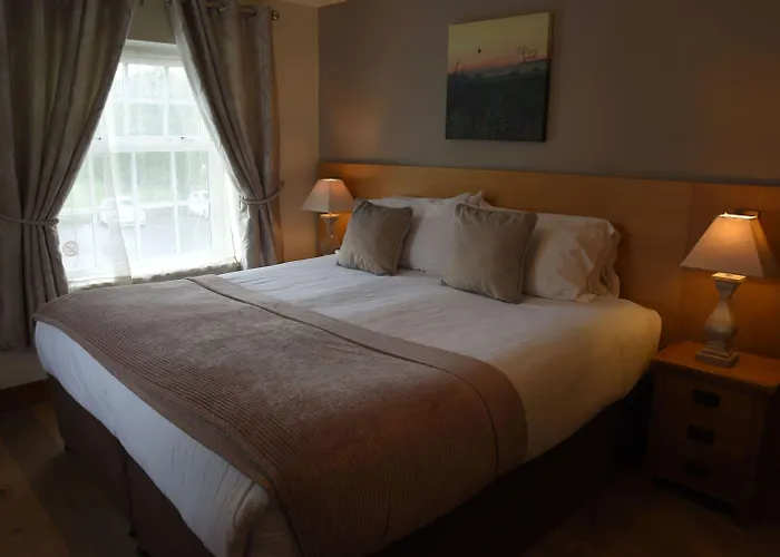 Crossways Inn