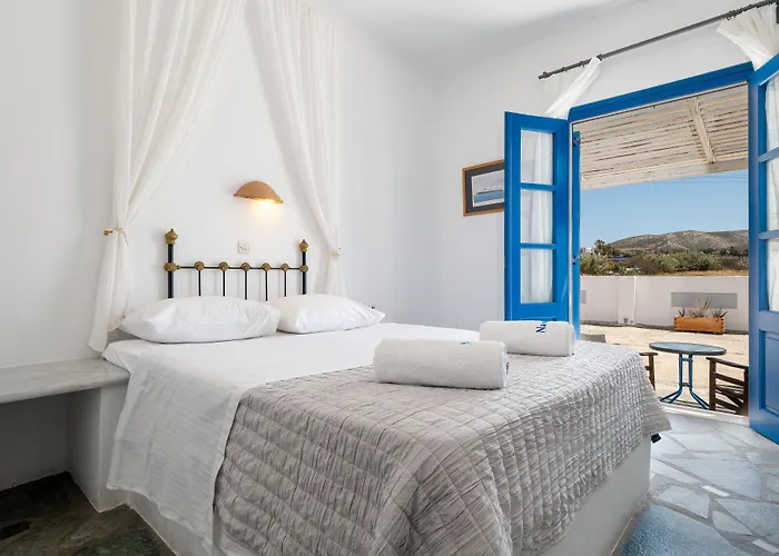Porto Naoussa (Adults Only)