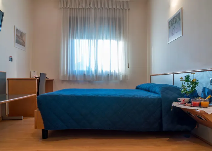 Sam Hotel