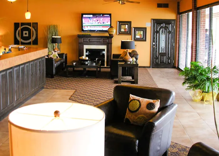 Fortune Inn & Suites
