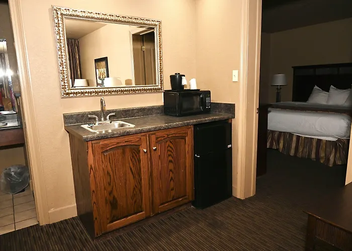 Fortune Inn & Suites