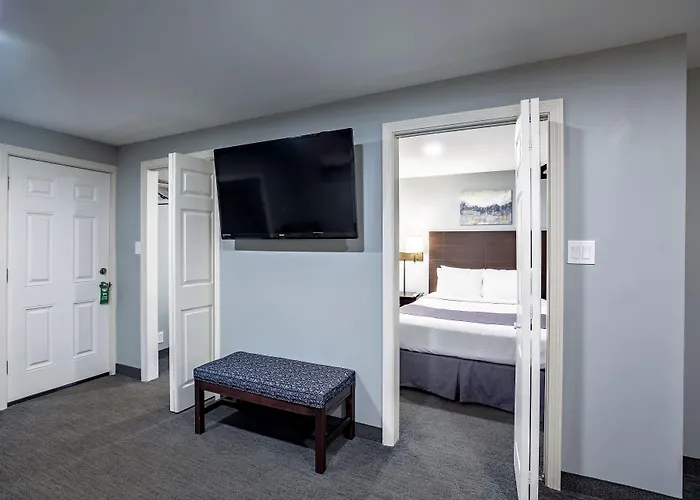 Mt. Madison Inn & Suites