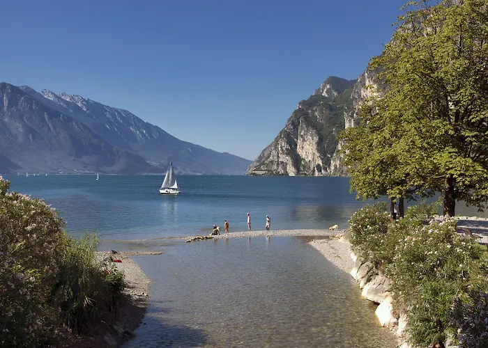 Hotel Lago Di Garda