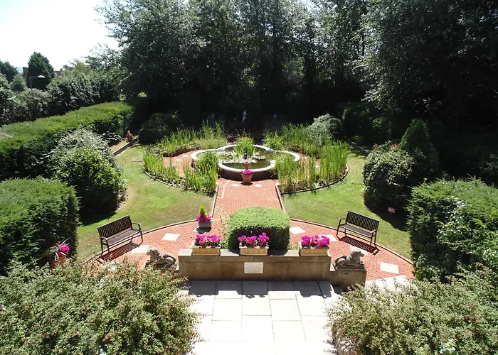 De Rougemont Manor