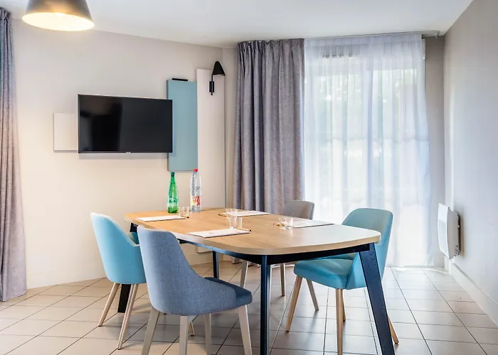 Appart'City Confort St Quentin En Yvelines – Bois d'Arcy - Appart Hôtel