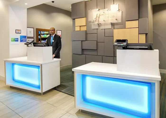 Holiday Inn Express & Suites - Denton North By Ihg