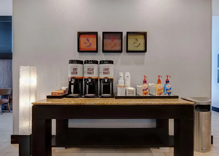 Hampton Inn & Suites Seattle/Federal Way