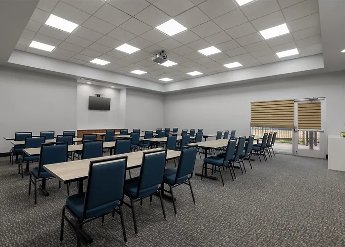 Spark By Hilton Artesia