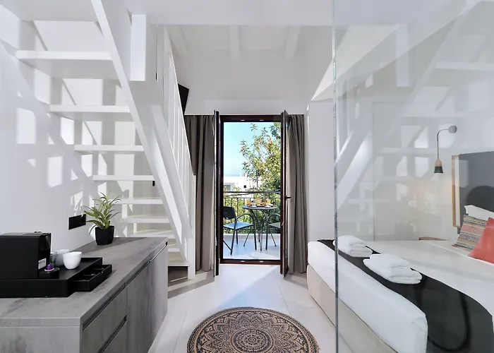 Yianna Hotel