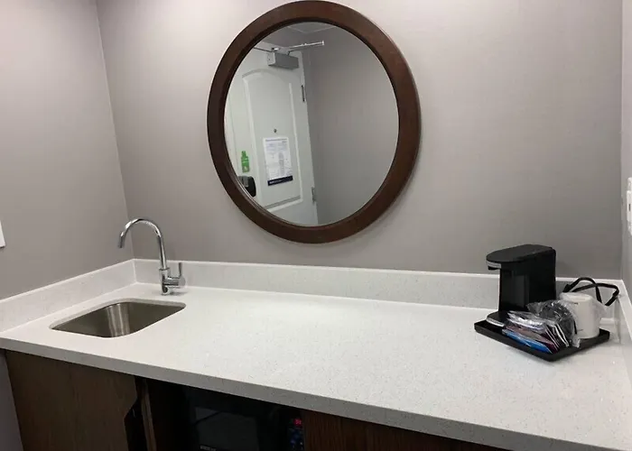 Hampton Inn & Suites By Hilton Syracuse Dewitt