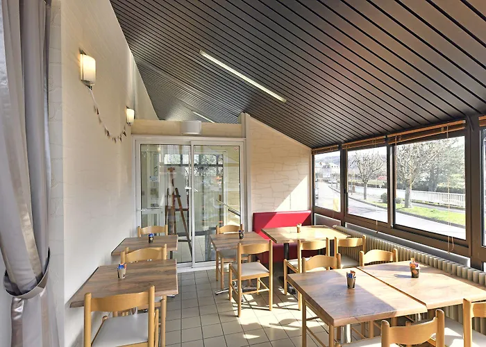 HOSTELLERIE du CANTAL