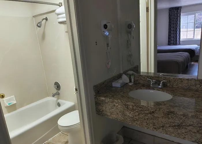 Ameri-Stay Inn & Suites