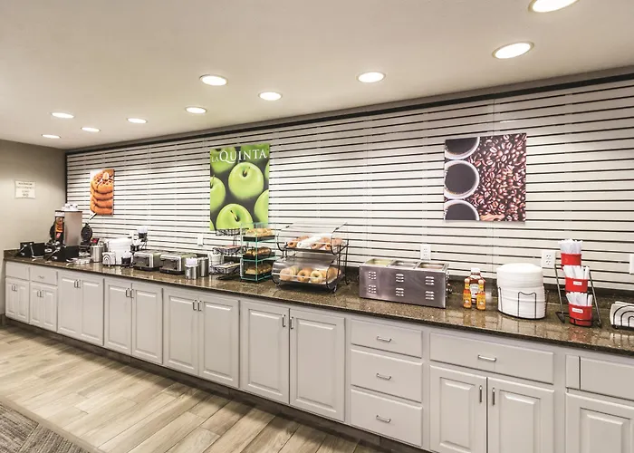 La Quinta By Wyndham Fargo-Medical Center