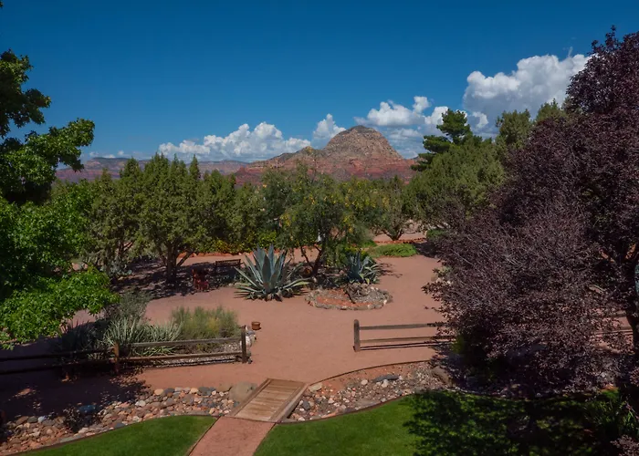 Sky Ranch Lodge