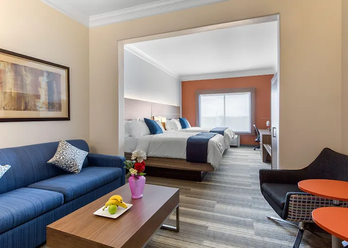 Holiday Inn Express Houston-Alvin By Ihg