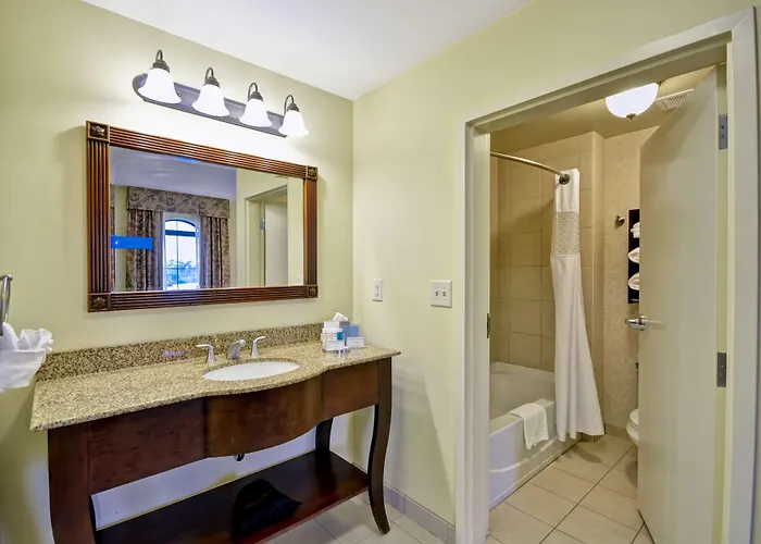 Hampton Inn & Suites North Charleston-University Boulevard
