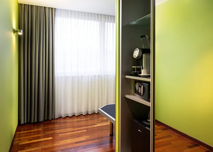 Holiday Inn Zuerich Messe By Ihg